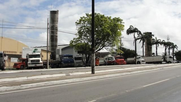 Imagem Terreno para Alugar, 1.854 m² em Pajuçara - Maracanaú