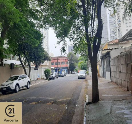 Terreno à Venda, 3.200 m² em Campo Belo - São Paulo