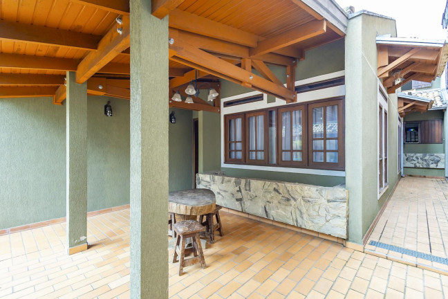 Imagem Casa com 4 Quartos à Venda, 300 m² em Boa Vista - Curitiba Imagem Casa com 4 Quartos à Venda, 300 m² em Boa Vista - Curitiba
