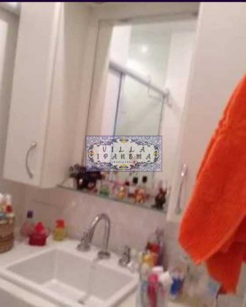 Imagem Apartamento com 2 Quartos à Venda, 71 m² em Leme - Rio De Janeiro Imagem Apartamento com 2 Quartos à Venda, 71 m² em Leme - Rio De Janeiro