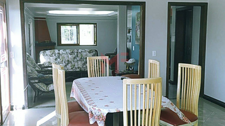 Imagem Sobrado com 4 Quartos à Venda, em Capão Da Canoa Imagem Sobrado com 4 Quartos à Venda, em Capão Da Canoa