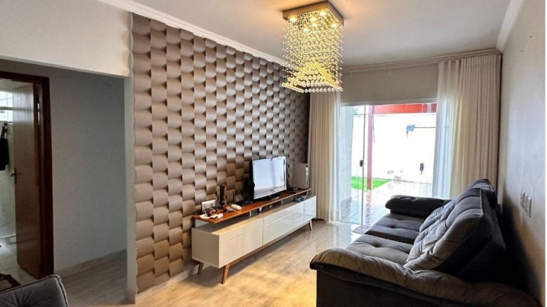 Casa com 3 Quartos à Venda, 100 m² em Jardim Botânico - Uberlândia