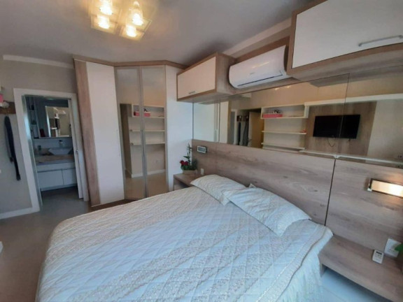 Apartamento com 3 Quartos à Venda, 109 m² em Centro