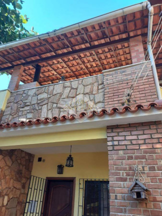 Imagem Casa com 3 Quartos à Venda, 173 m² em Fonseca - Niterói Imagem Casa com 3 Quartos à Venda, 173 m² em Fonseca - Niterói