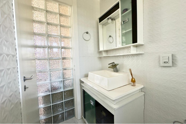 Imagem Casa com 3 Quartos à Venda, em Sarandi - Porto Alegre Imagem Casa com 3 Quartos à Venda, em Sarandi - Porto Alegre