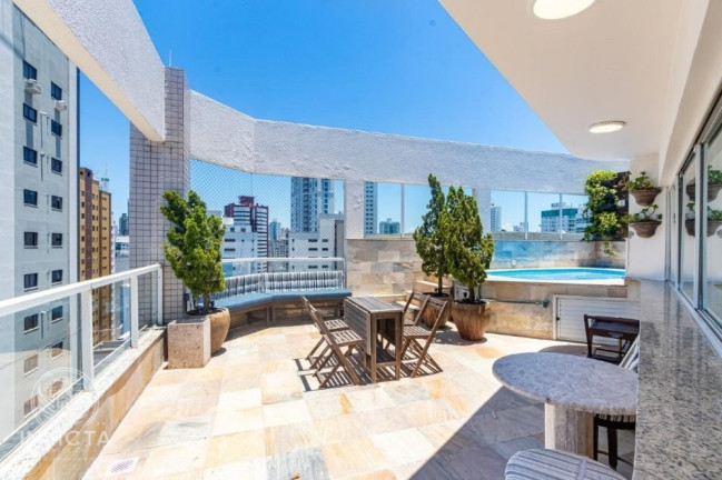 Cobertura com 4 Quartos à Venda, 270 m² em Centro - Balneário Camboriú