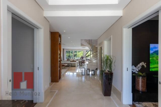Imagem Casa com 5 Quartos à Venda, 490 m² em Alphaville - Santana De Parnaíba Imagem Casa com 5 Quartos à Venda, 490 m² em Alphaville - Santana De Parnaíba