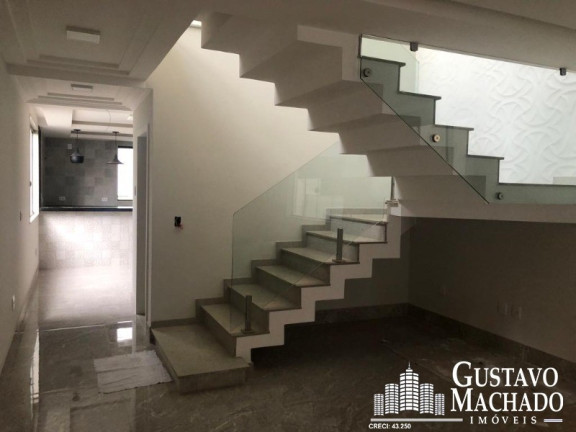 Imagem Casa com 3 Quartos à Venda, 307 m² em Jardim Belvedere - Volta Redonda Imagem Casa com 3 Quartos à Venda, 307 m² em Jardim Belvedere - Volta Redonda