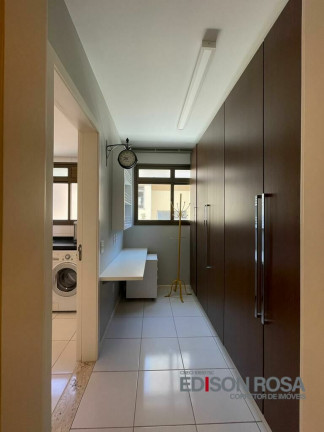 Imagem Apartamento com 3 Quartos à Venda, 123 m² em Balneário - Florianópolis Imagem Apartamento com 3 Quartos à Venda, 123 m² em Balneário - Florianópolis