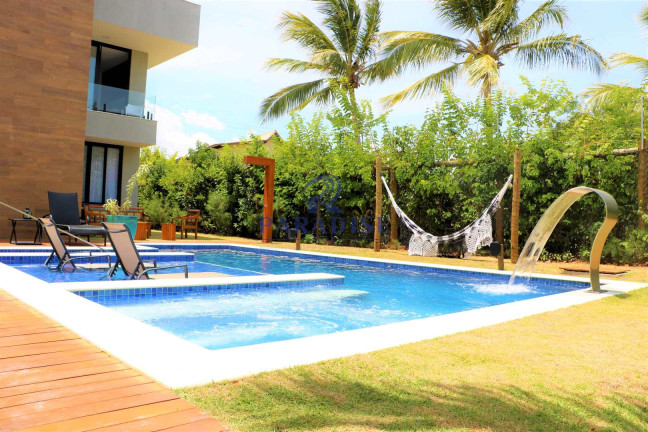 Imagem Casa com 8 Quartos à Venda, 362 m² em Guarajuba - Camaçari Imagem Casa com 8 Quartos à Venda, 362 m² em Guarajuba - Camaçari