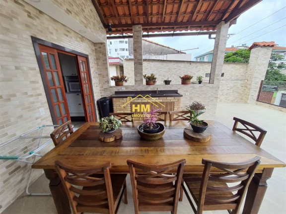 Imagem Casa com 5 Quartos à Venda, 200 m² em Centro - Sao Vicente Imagem Casa com 5 Quartos à Venda, 200 m² em Centro - Sao Vicente
