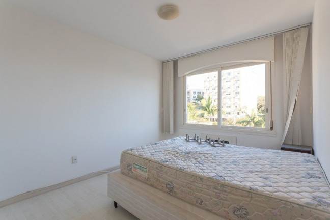 Imagem Apartamento com 2 Quartos à Venda,  em Petrópolis - Porto Alegre