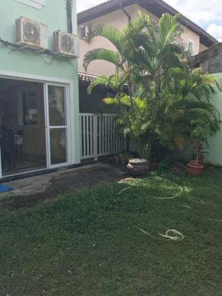 Imagem Casa com 4 Quartos à Venda, em Patamares - Salvador Imagem Casa com 4 Quartos à Venda, em Patamares - Salvador