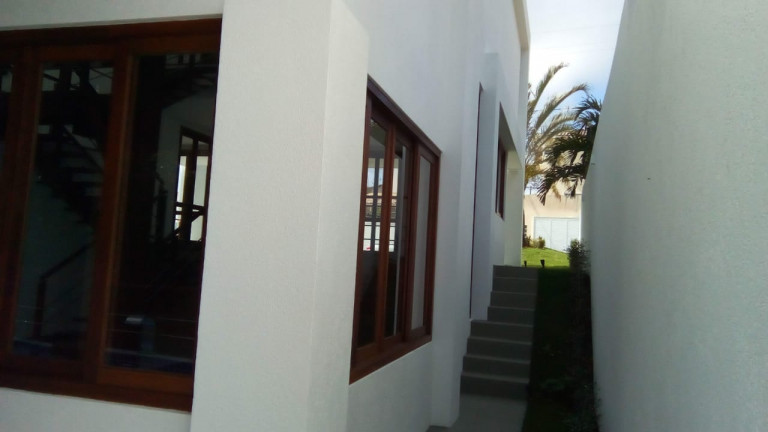 Imagem Casa com 4 Quartos à Venda, 425 m² em Portão - Lauro De Freitas Imagem Casa com 4 Quartos à Venda, 425 m² em Portão - Lauro De Freitas