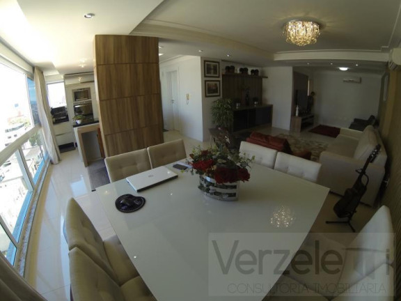 Imagem Apartamento com 3 Quartos à Venda, 140 m² em Centro - Balneário Camboriú Imagem Apartamento com 3 Quartos à Venda, 140 m² em Centro - Balneário Camboriú