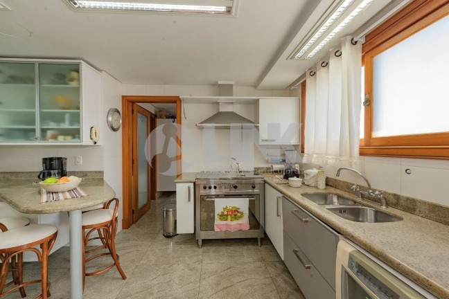 Imagem Apartamento com 3 Quartos à Venda, 201 m² em Moinhos De Vento - Porto Alegre Imagem Apartamento com 3 Quartos à Venda, 201 m² em Moinhos De Vento - Porto Alegre