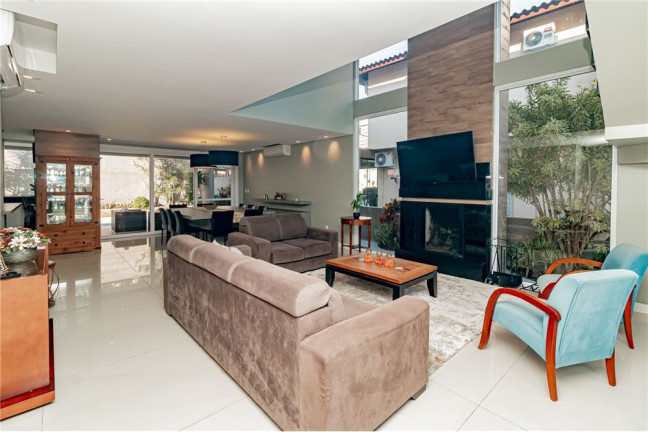 Imagem Casa com 4 Quartos à Venda, em Centro - Viamão Imagem Casa com 4 Quartos à Venda, em Centro - Viamão