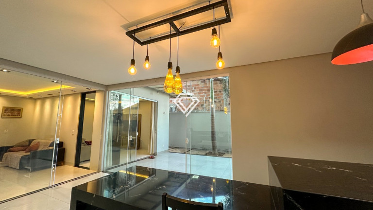 Imagem Sobrado com 3 Quartos à Venda, 273 m² em Plano Diretor Sul - Palmas Imagem Sobrado com 3 Quartos à Venda, 273 m² em Plano Diretor Sul - Palmas