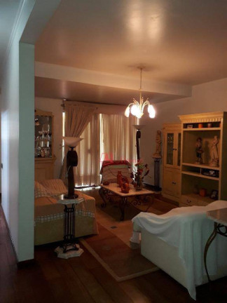 Imagem Casa com 3 Quartos à Venda, 468 m² em Santana - Porto Alegre Imagem Casa com 3 Quartos à Venda, 468 m² em Santana - Porto Alegre