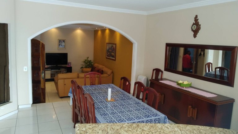 Imagem Casa com 5 Quartos à Venda, em Eldorado - Diadema Imagem Casa com 5 Quartos à Venda, em Eldorado - Diadema