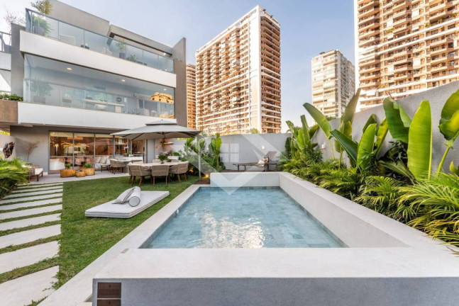 Imagem Casa com 3 Quartos à Venda, 281 m² em Barra Da Tijuca - Rio De Janeiro Imagem Casa com 3 Quartos à Venda, 281 m² em Barra Da Tijuca - Rio De Janeiro
