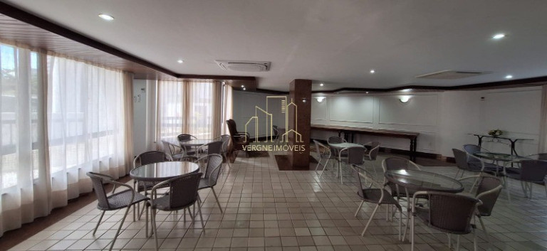 Imagem Imóvel com 4 Quartos à Venda, 240 m² em Pituba - Salvador Imagem Imóvel com 4 Quartos à Venda, 240 m² em Pituba - Salvador