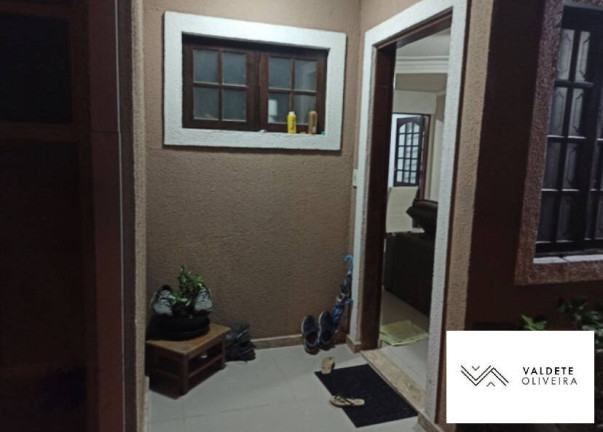 Imagem Casa com 2 Quartos à Venda,  em Vila Pinheiro - Jacareí