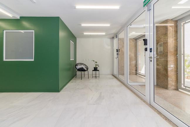 Imagem Imóvel com 1 Quarto à Venda, 34 m² em Centro Histórico - Porto Alegre Imagem Imóvel com 1 Quarto à Venda, 34 m² em Centro Histórico - Porto Alegre