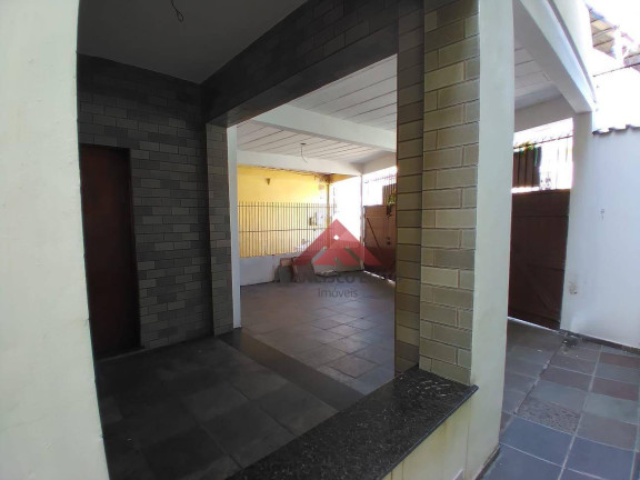 Imagem Casa com 4 Quartos à Venda, 130 m² em Venda Da Cruz - Niterói Imagem Casa com 4 Quartos à Venda, 130 m² em Venda Da Cruz - Niterói