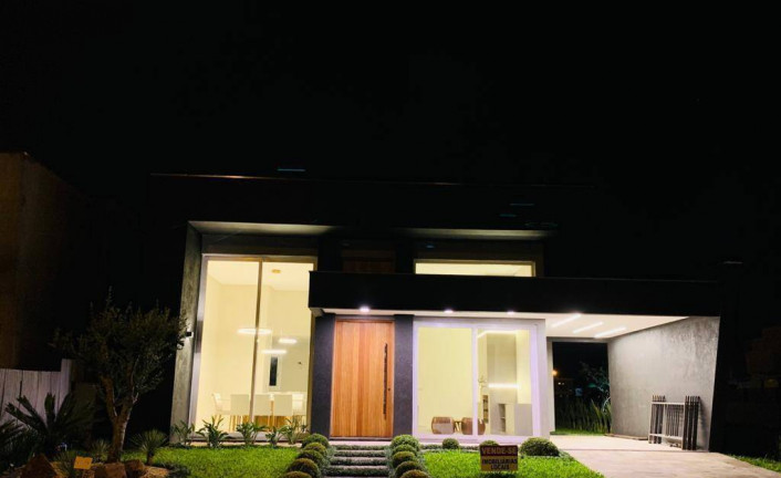 Casa de Condomínio com 4 Quartos à Venda, 200 m² em Zona Nova - Capão Da Canoa