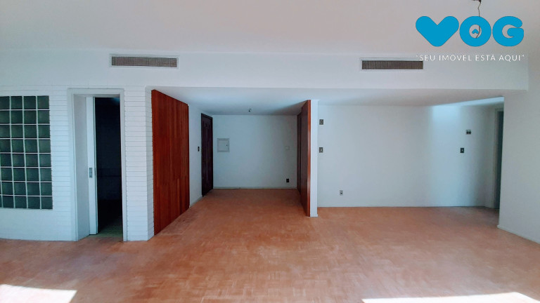 Imagem Imóvel com 4 Quartos à Venda, 179 m² em Moinhos De Vento - Porto Alegre
