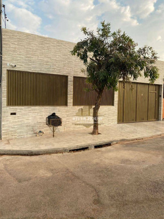 Imagem Casa com 4 Quartos à Venda, 185 m² em Cpa I - Cuiabá Imagem Casa com 4 Quartos à Venda, 185 m² em Cpa I - Cuiabá