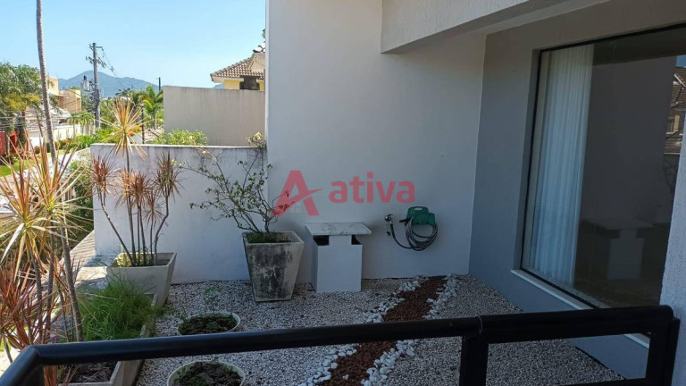 Imagem Casa com 4 Quartos à Venda, 400 m² em Vargem Pequena - Rio De Janeiro