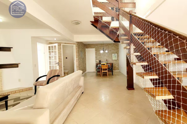 Imagem Casa com 3 Quartos à Venda, 266 m² em Vila Nova - Porto Alegre