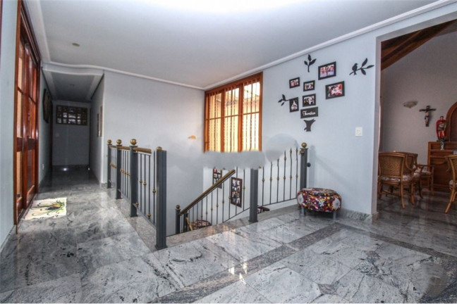 Imagem Casa com 3 Quartos à Venda, em Medianeira - Porto Alegre Imagem Casa com 3 Quartos à Venda, em Medianeira - Porto Alegre