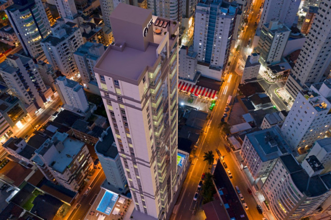 Imagem Apartamento com 4 Quartos à Venda, 146 m² em Centro - Balneário Camboriú
