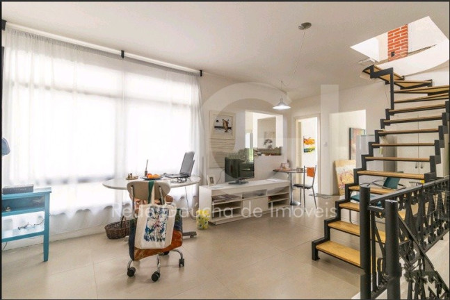 Imagem Casa com 5 Quartos à Venda, 299 m² em Menino Deus - Porto Alegre