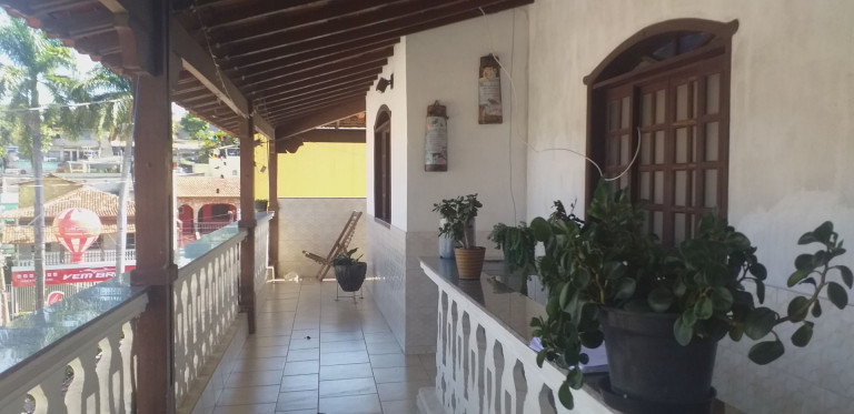 Casa com 3 Quartos à Venda, 360 m² em água Branca - Contagem