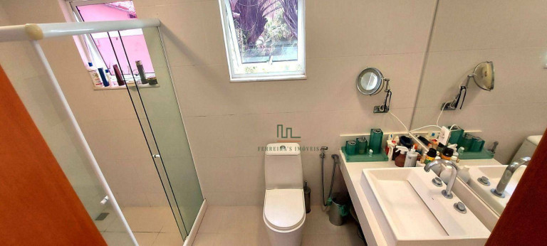 Imagem Casa com 3 Quartos à Venda, 663 m² em Santo Antônio - Niterói Imagem Casa com 3 Quartos à Venda, 663 m² em Santo Antônio - Niterói