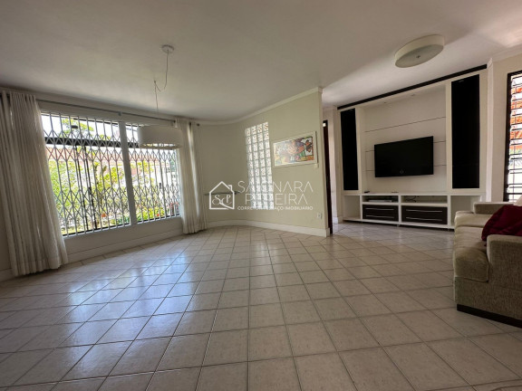 Imagem Casa com 3 Quartos à Venda, 198 m² em Estreito - Florianópolis