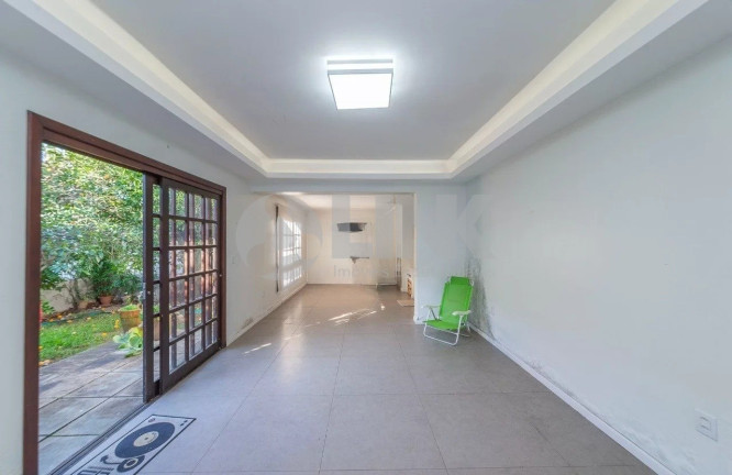 Imagem Casa com 3 Quartos à Venda, 231 m² em Três Figueiras - Porto Alegre