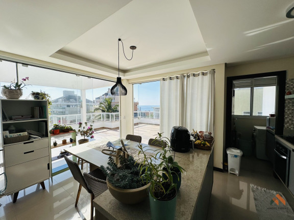Imagem Apartamento com 2 Quartos à Venda, 141 m²