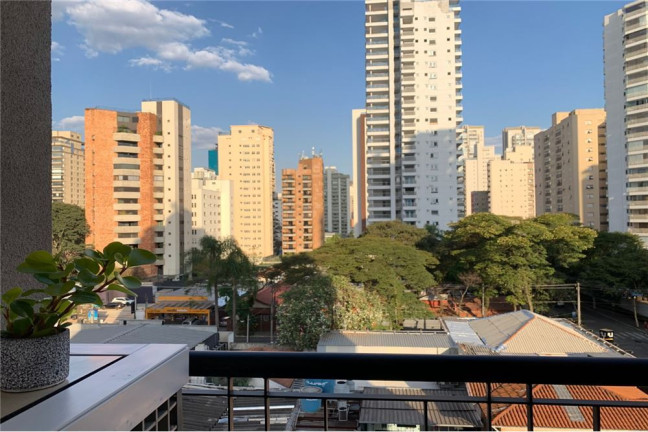 Imagem Imóvel com 1 Quarto à Venda,  em Indianópolis - São Paulo