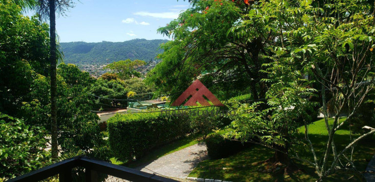 Imagem Casa com 3 Quartos à Venda, 400 m² em Piratininga - Niterói Imagem Casa com 3 Quartos à Venda, 400 m² em Piratininga - Niterói
