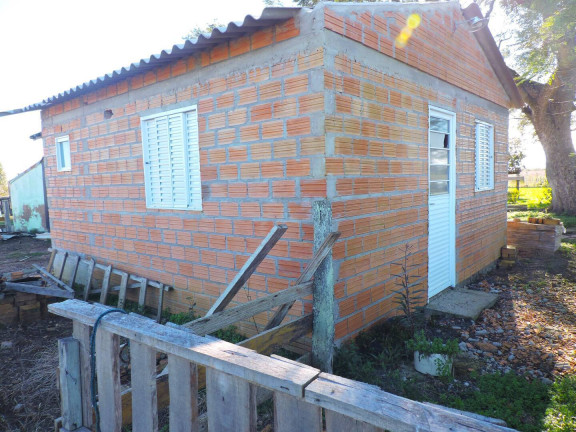 Imagem Imóvel com 1 Quarto à Venda, 100 m² em Itaqui Imagem Imóvel com 1 Quarto à Venda, 100 m² em Itaqui