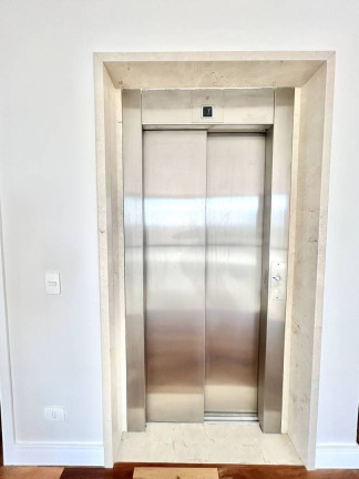 Imagem Casa com 3 Quartos à Venda, 372 m² em Alphaville - Santana De Parnaíba Imagem Casa com 3 Quartos à Venda, 372 m² em Alphaville - Santana De Parnaíba