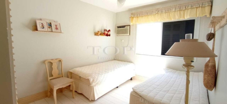 Imagem Apartamento com 4 Quartos à Venda, 215 m² em Pitangueiras - Guarujá