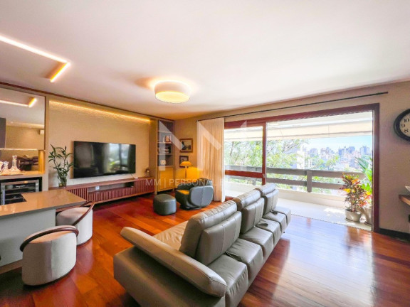 Imagem Imóvel com 3 Quartos à Venda, 195 m² em Auxiliadora - Porto Alegre Imagem Imóvel com 3 Quartos à Venda, 195 m² em Auxiliadora - Porto Alegre
