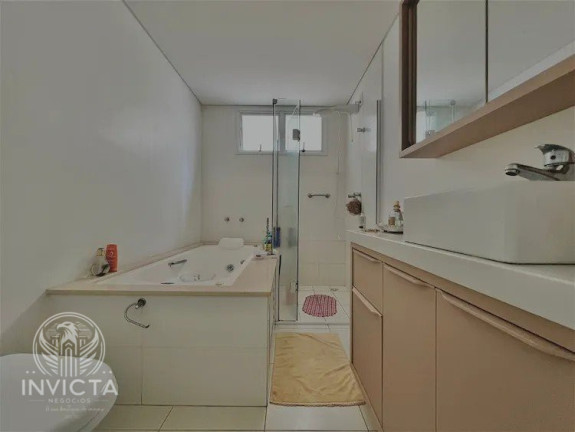 Imagem Apartamento com 3 Quartos à Venda, 158 m² em Centro - Balneário Camboriú Imagem Apartamento com 3 Quartos à Venda, 158 m² em Centro - Balneário Camboriú