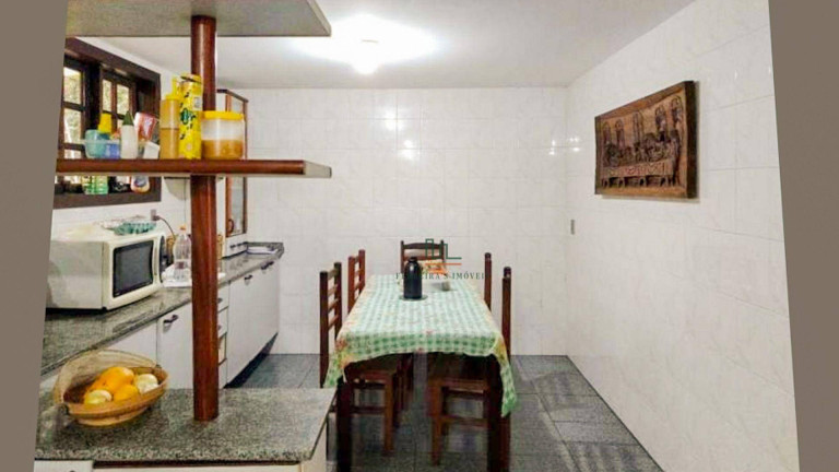 Imagem Casa com 3 Quartos à Venda, 405 m² em Itaipu - Niterói Imagem Casa com 3 Quartos à Venda, 405 m² em Itaipu - Niterói